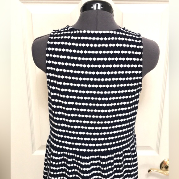 Loft Jacquard V-neck Swing Dress - Picture 11 of 16